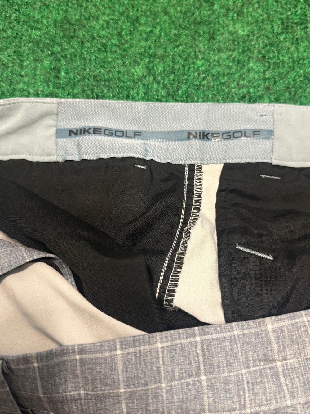 Nike Golf Dri-Fit Shorts in Light Gray (W36 / 11” Inseam) - Picture 4 of 6